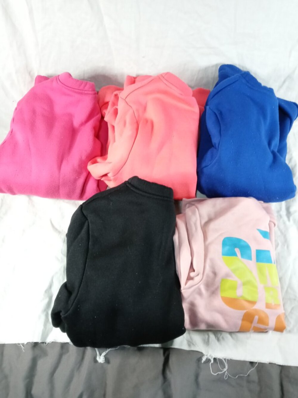 5 Assorted Colorful Girls Long Sleeve Sweatshirts Clothes Bundle in Great Cond